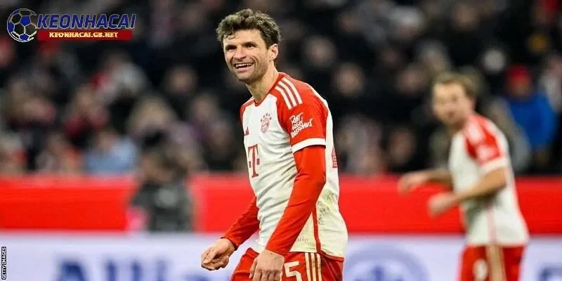 Thomas Muller vẫn chưa đưa ra quyết định về tương lai